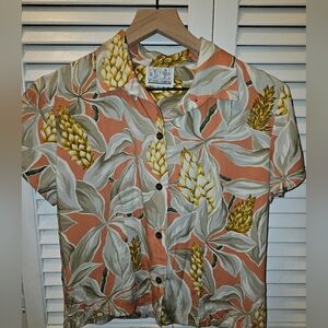 Young Hawaii Aloha Shirt Women's Small